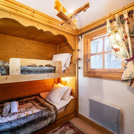 Chalet Le K2 1850, Plein Centre De 1850 Et Aux Pieds Des Pistes De Skis Chalet Courchevel